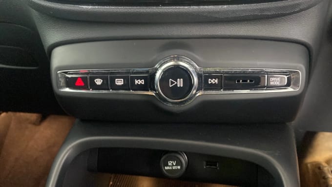 2021 Volvo Xc40