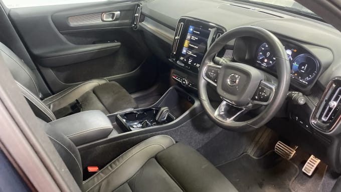 2022 Volvo Xc40