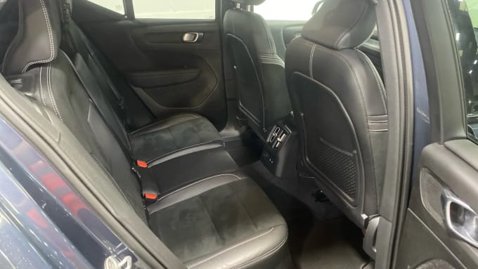 2022 Volvo Xc40