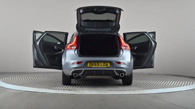 2019 Volvo V40