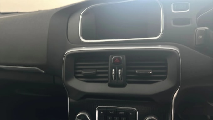 2019 Volvo V40