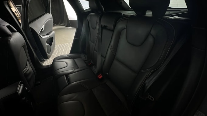 2019 Volvo V40