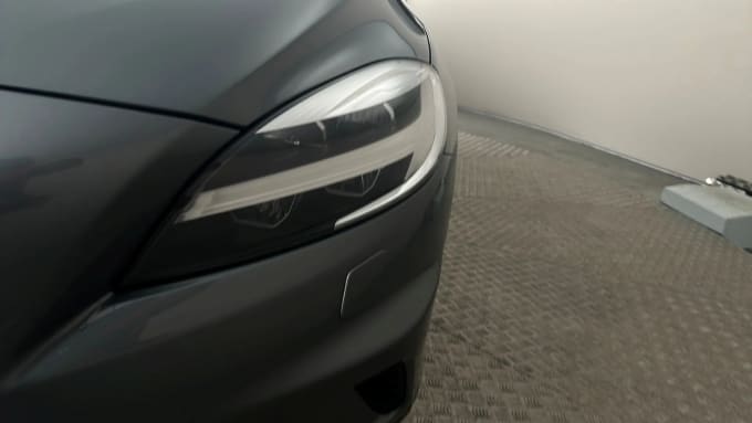 2019 Volvo V40