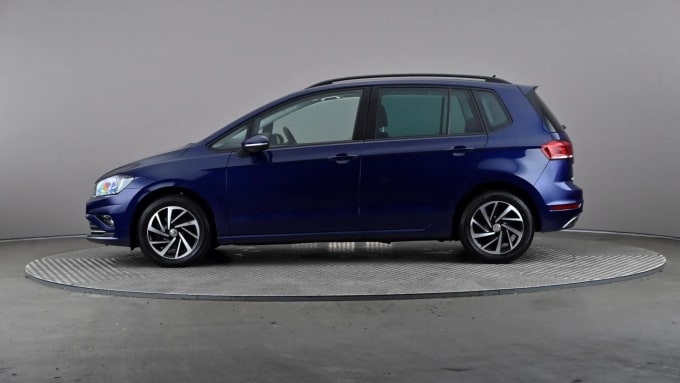 2019 Volkswagen Golf Sv