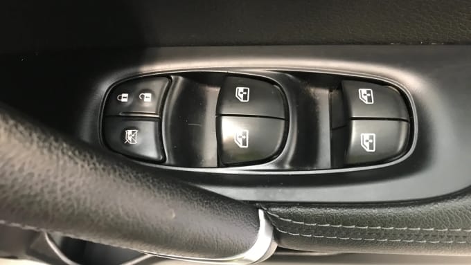 2017 Nissan Qashqai