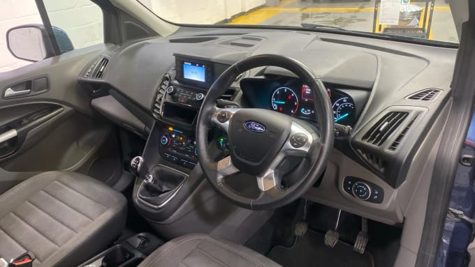 2022 Ford Grand Tourneo Connect