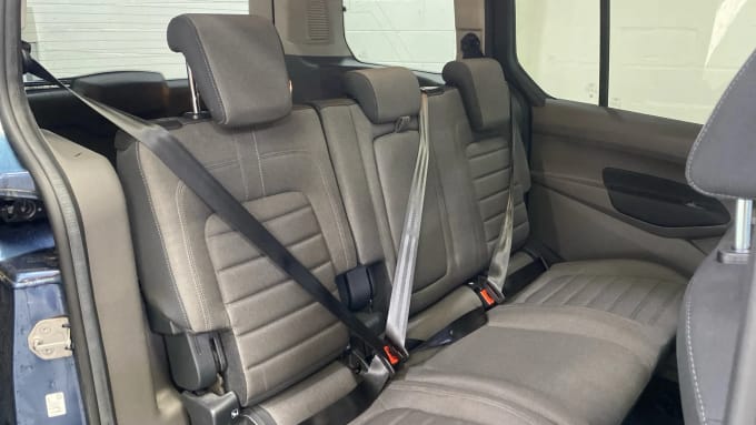 2022 Ford Grand Tourneo Connect