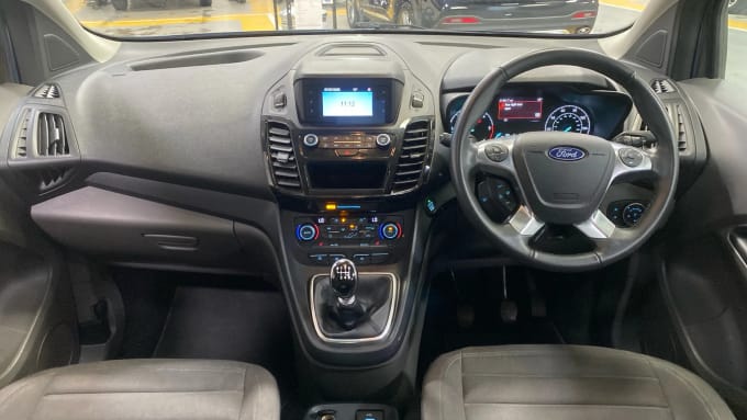2022 Ford Grand Tourneo Connect