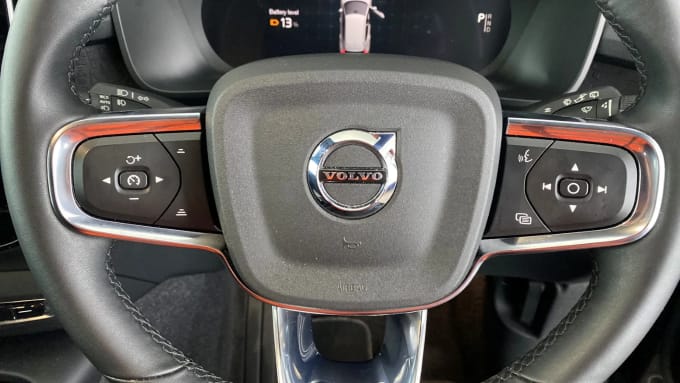 2022 Volvo Xc40