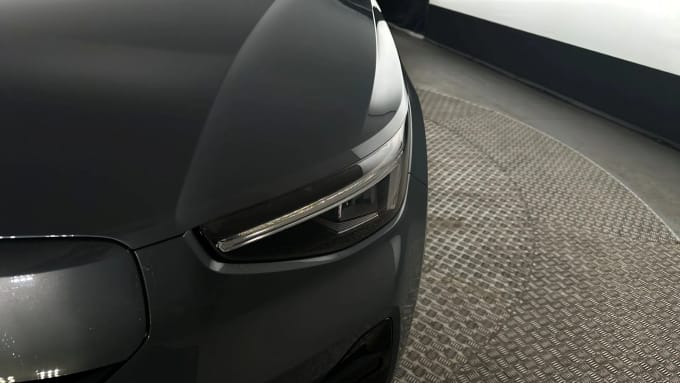 2023 Volvo C40