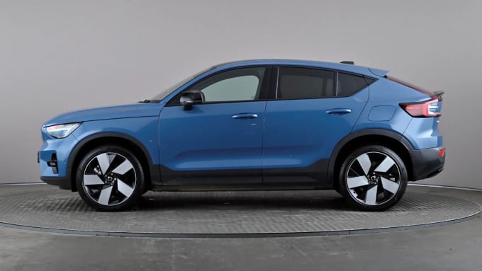 2022 Volvo C40