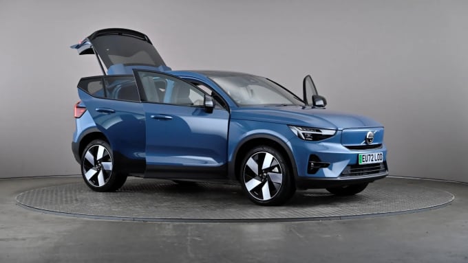 2022 Volvo C40