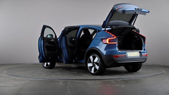 2022 Volvo C40