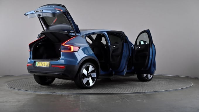2022 Volvo C40