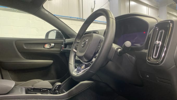 2022 Volvo C40