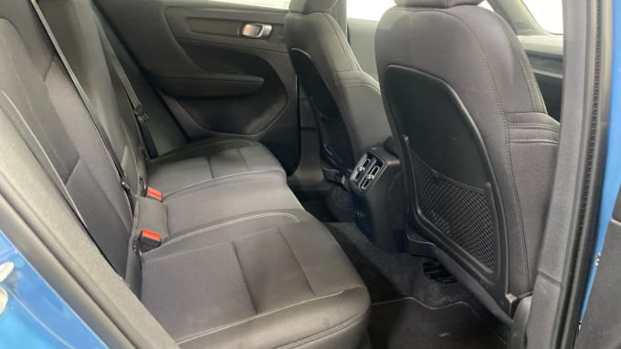 2022 Volvo C40