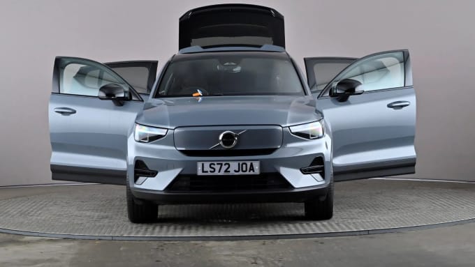 2022 Volvo C40