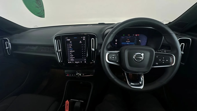 2023 Volvo Xc40