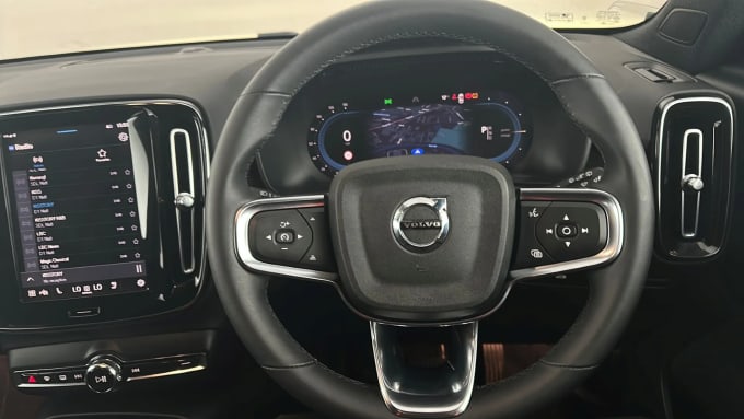 2023 Volvo Xc40