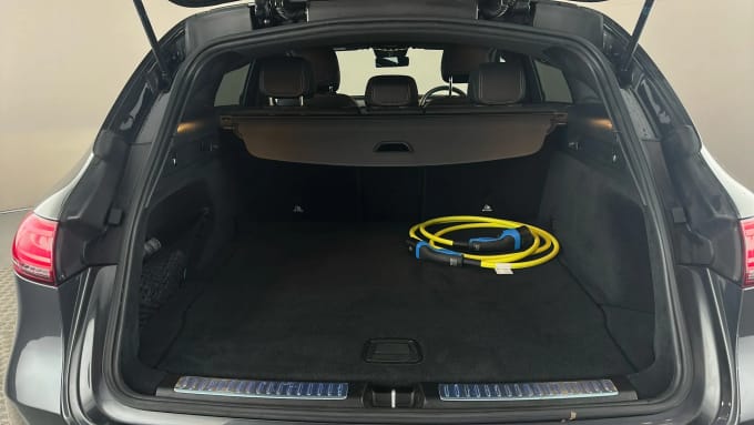 2022 Mercedes-benz Eqc