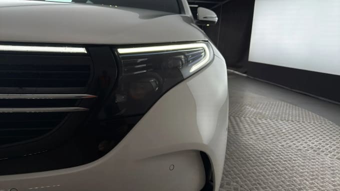 2022 Mercedes-benz Eqc