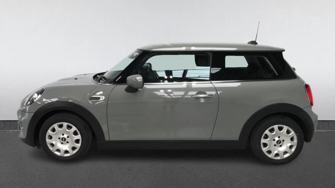 2021 Mini Hatch
