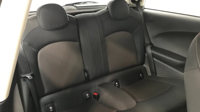 2021 Mini Hatch