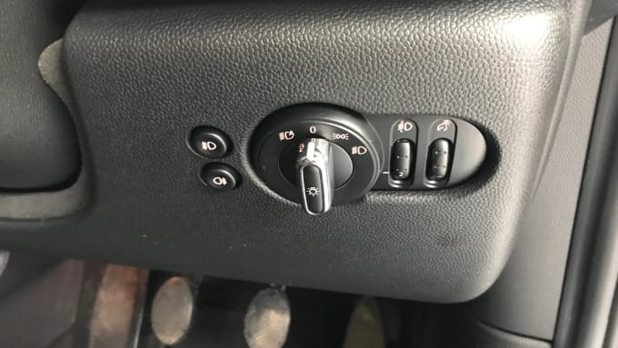 2021 Mini Hatch