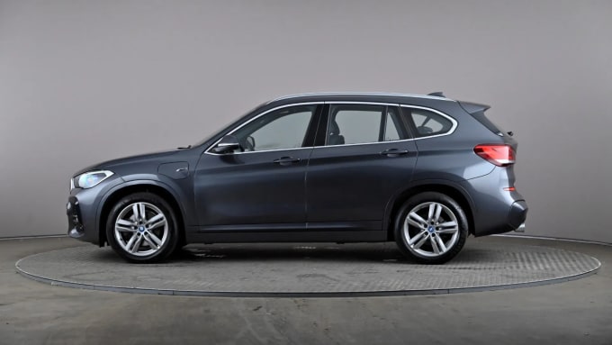 2022 BMW X1