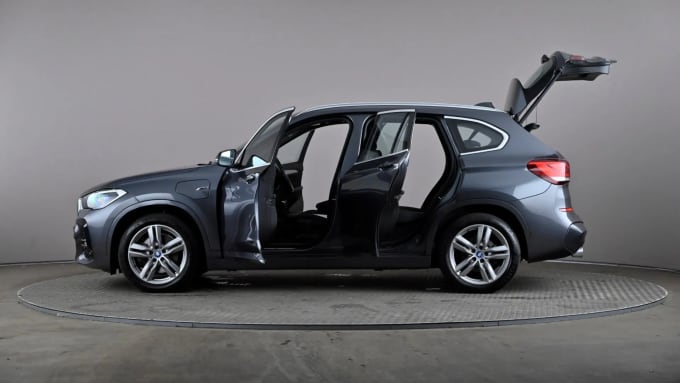 2022 BMW X1