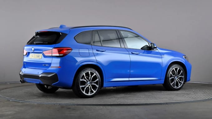 2022 BMW X1