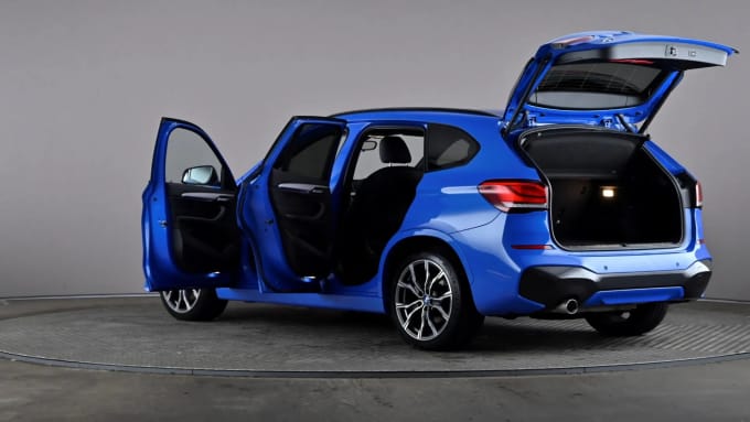 2022 BMW X1