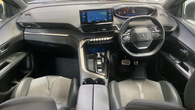 2023 Peugeot 5008
