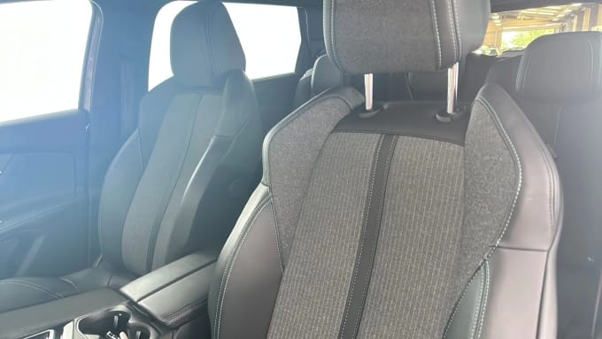 2023 Peugeot 5008