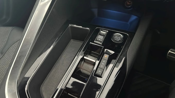 2023 Peugeot 5008
