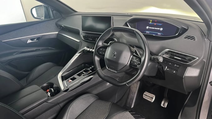2023 Peugeot 5008