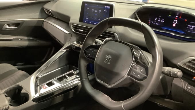 2023 Peugeot 5008