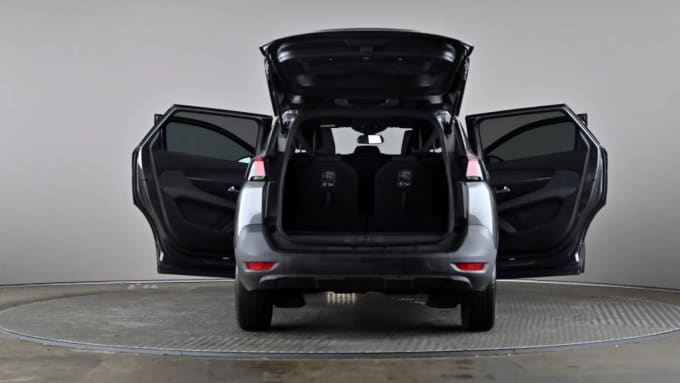 2023 Peugeot 5008