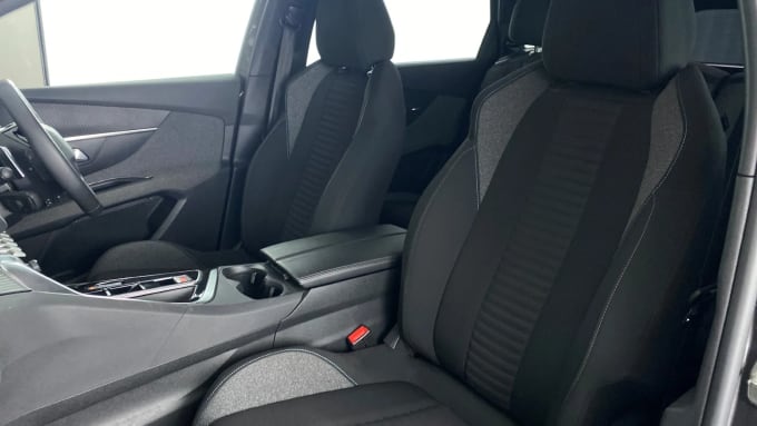 2023 Peugeot 5008