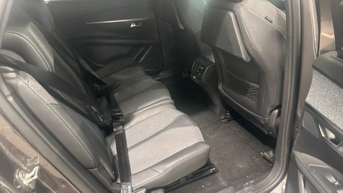 2023 Peugeot 5008