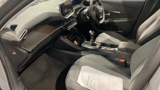 2025 Peugeot 208