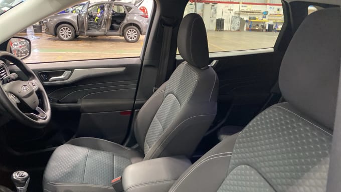 2022 Ford Kuga