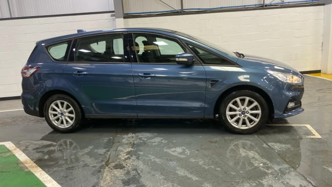 2021 Ford S-max