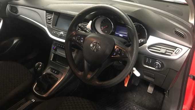 2019 Vauxhall Astra