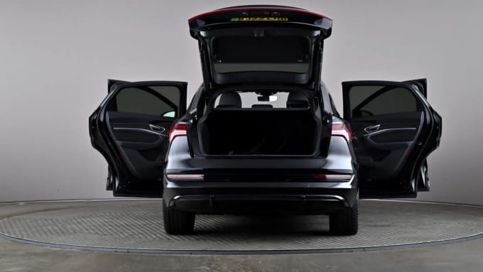 2022 Audi E-tron