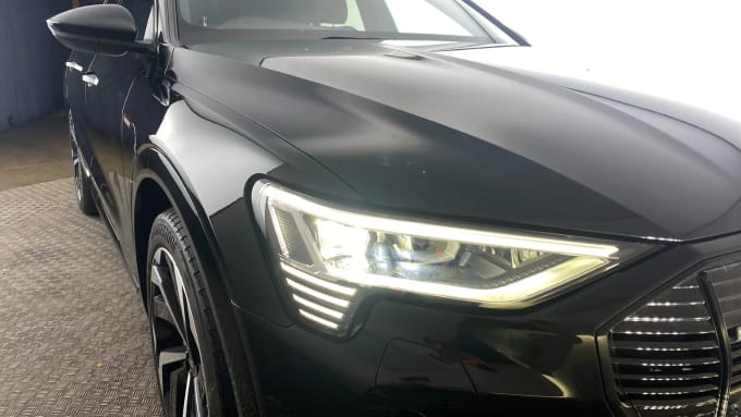 2022 Audi E-tron