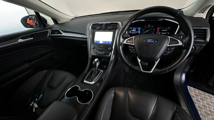 2020 Ford Mondeo