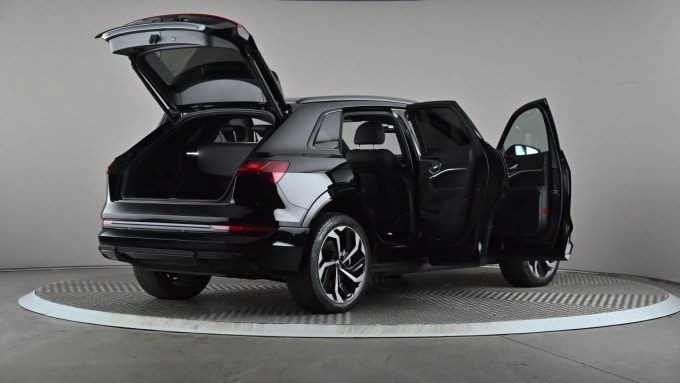 2022 Audi E-tron