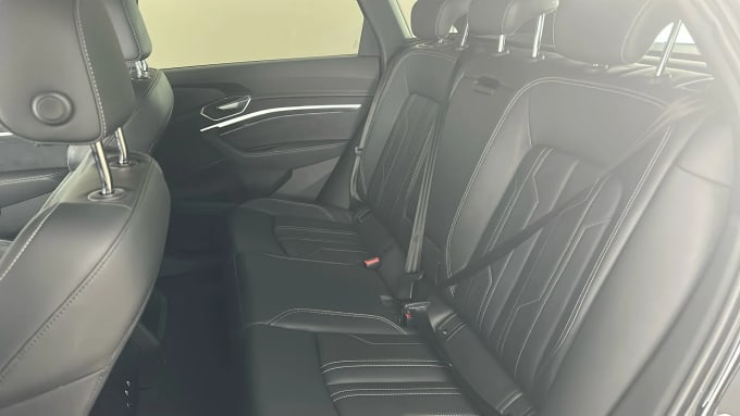 2022 Audi E-tron