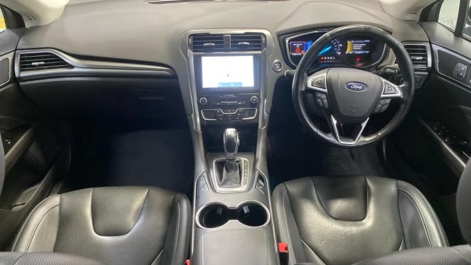 2021 Ford Mondeo